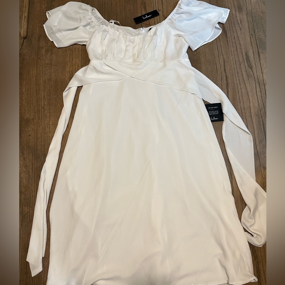 NWT Lulus Dress-White Flutter Sleeve Dress-Size Medium
